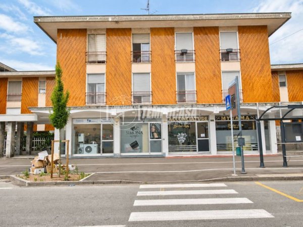 negozio in vendita a Novara in zona Vignale