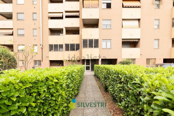 appartamento in vendita a Novara in zona zona Sacro Cuore