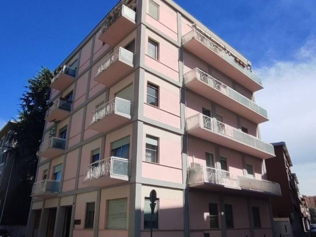 appartamento in vendita a Novara in zona zona Sacro Cuore