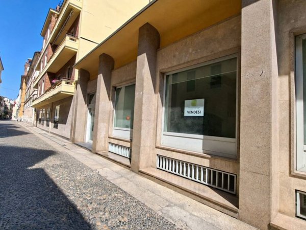 ufficio in vendita a Novara in zona Centro Città
