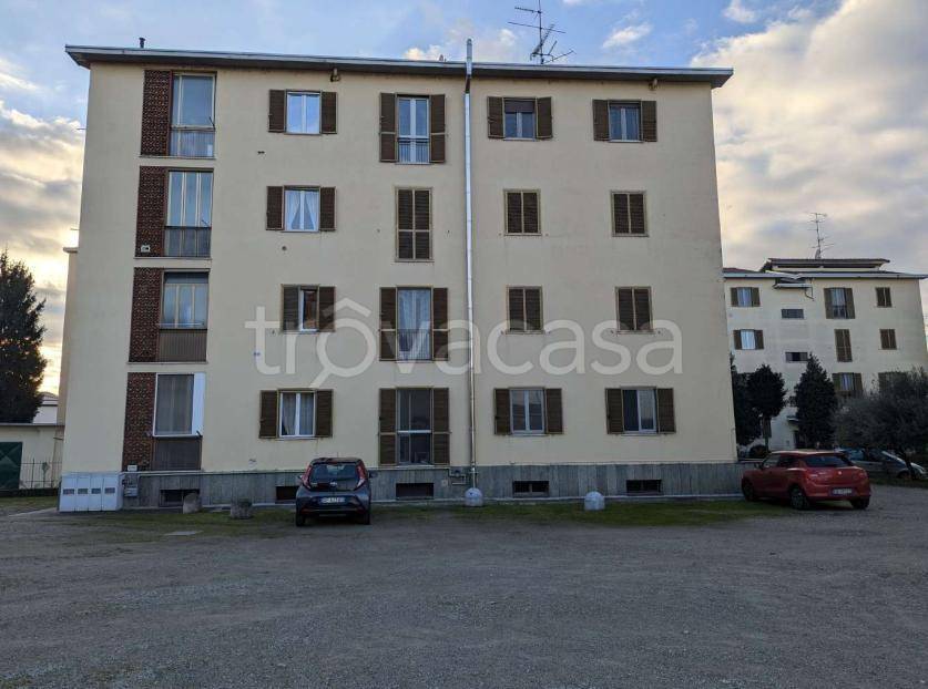 appartamento in vendita a Novara in zona Pernate