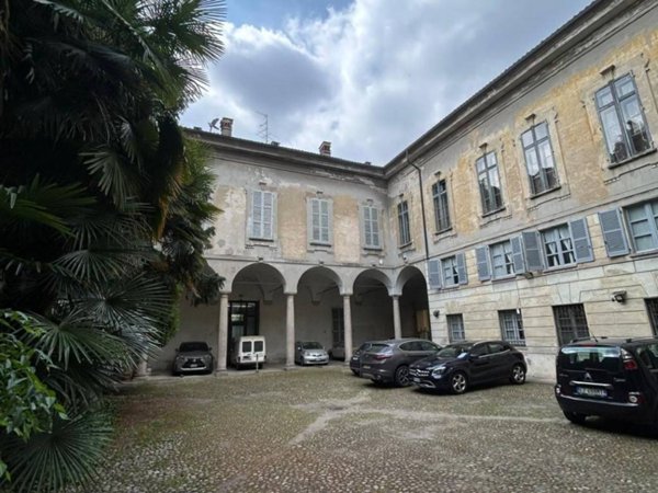 ufficio in vendita a Novara in zona Centro Città