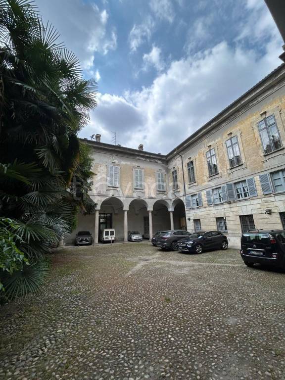 ufficio in vendita a Novara in zona Centro Città