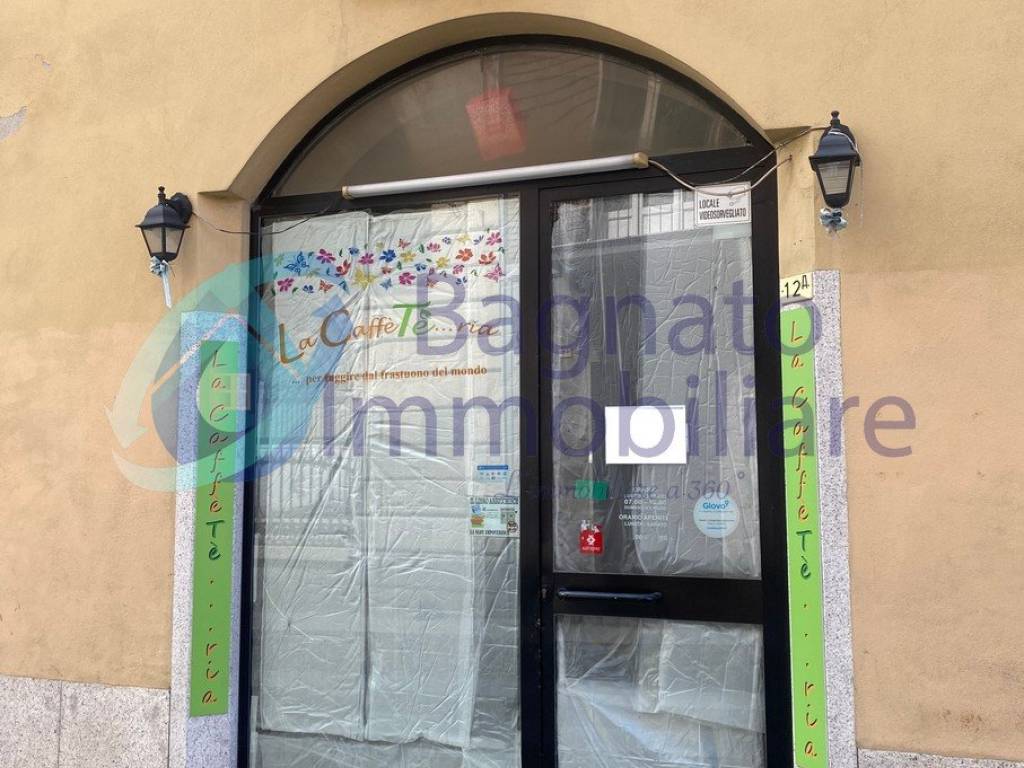 negozio in vendita a Novara in zona Centro Città