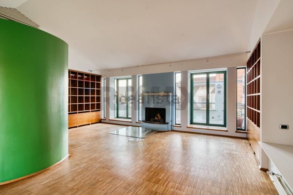 appartamento in vendita a Novara in zona Centro Città