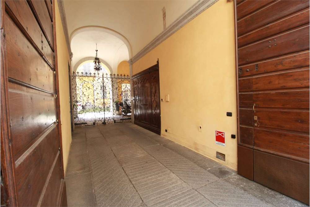 appartamento in vendita a Novara in zona Centro Città