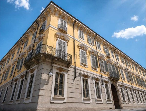 appartamento in vendita a Novara in zona Centro Città