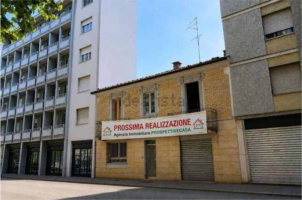 ufficio in vendita a Novara in zona zona Porta Mortara