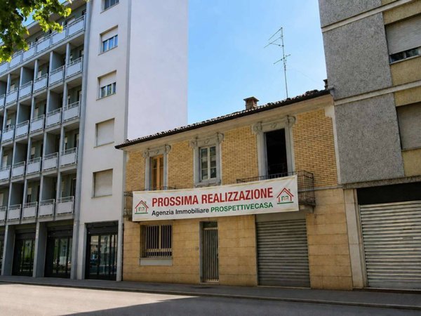 casa indipendente in vendita a Novara in zona zona Porta Mortara