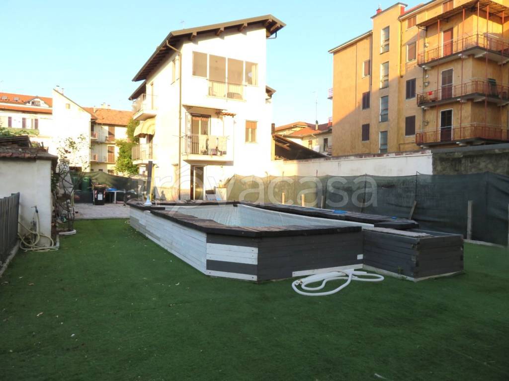 appartamento in vendita a Novara in zona Zona Santa Rita