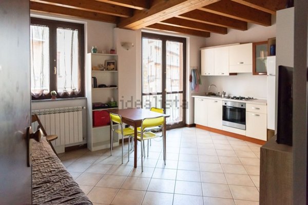 appartamento in vendita a Novara in zona Centro Città
