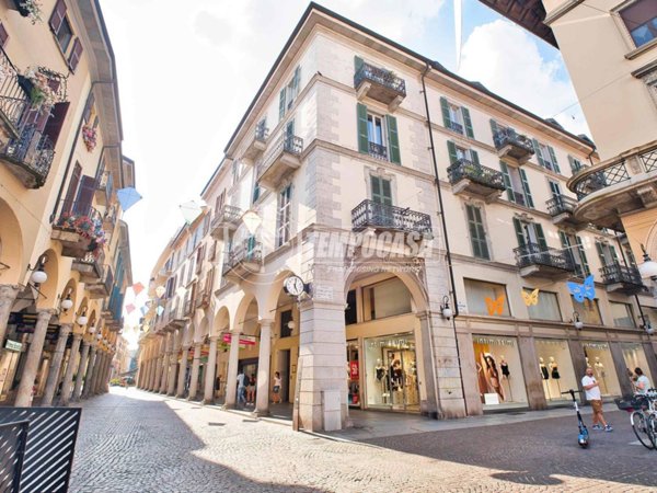 appartamento in vendita a Novara in zona Centro Città