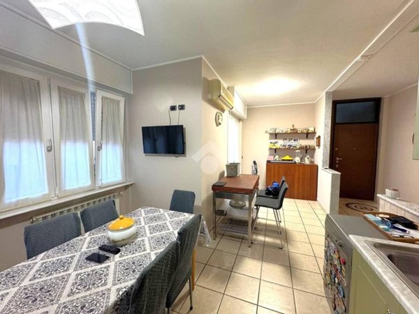 appartamento in vendita a Novara in zona Veveri