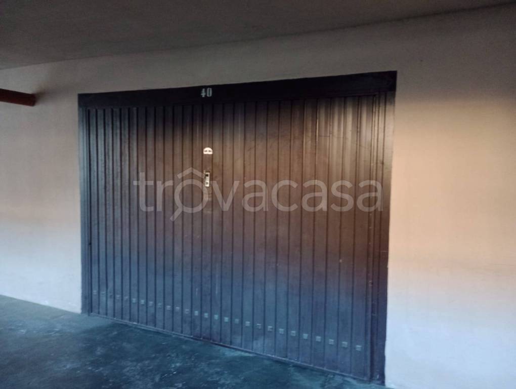 box auto in vendita a Novara in zona Zona Santa Rita