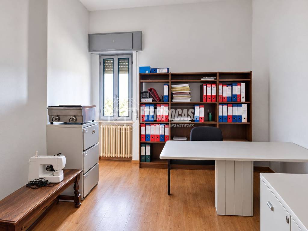 ufficio in vendita a Novara