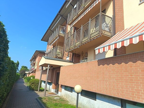 appartamento in vendita a Novara in zona Veveri