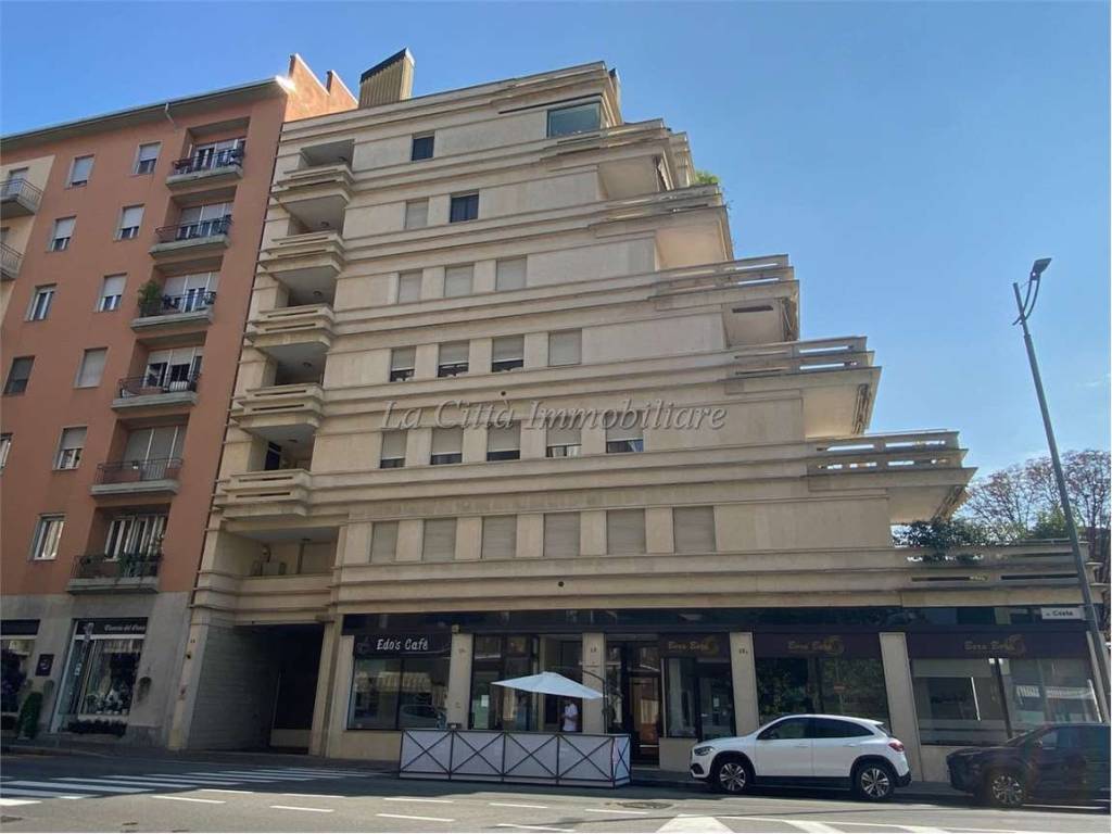 box auto in vendita a Novara in zona zona San Martino