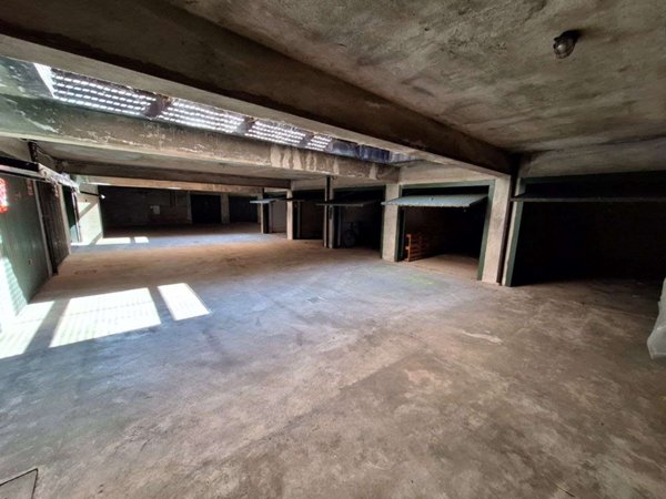 box auto in vendita a Novara in zona zona Porta Mortara