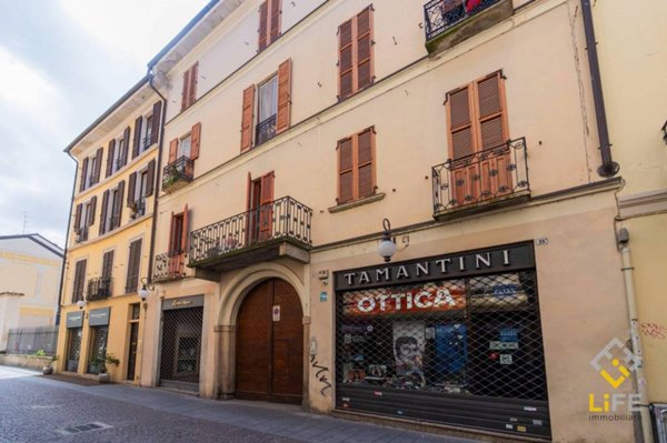 appartamento in vendita a Novara in zona Centro Città