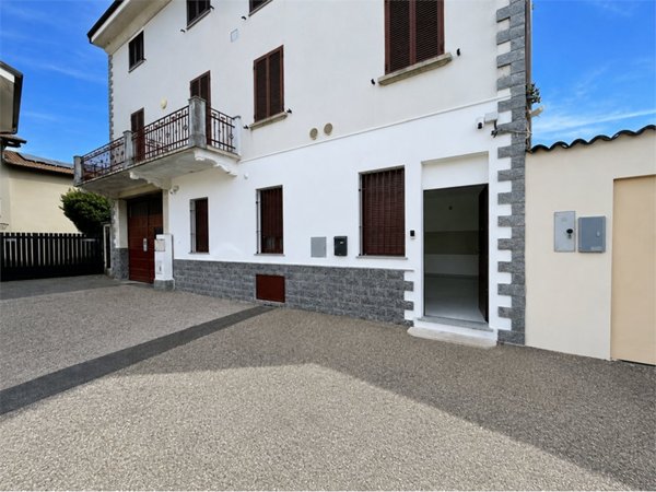 appartamento in vendita a Novara in zona Pernate