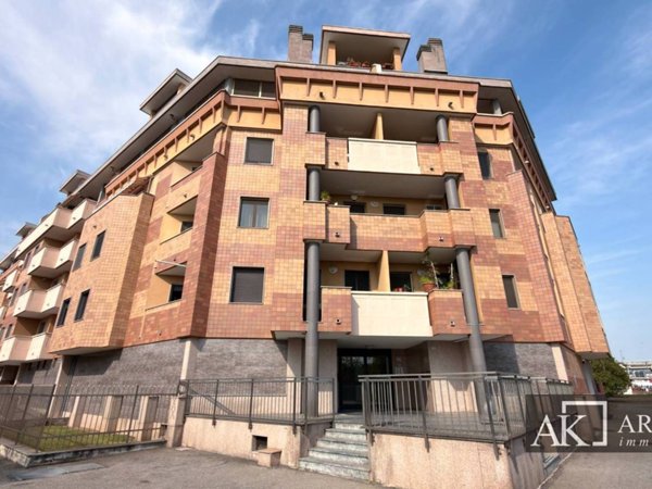 appartamento in vendita a Novara in zona Veveri