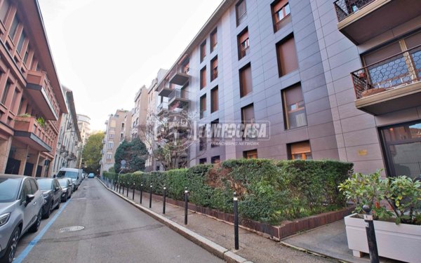 ufficio in vendita a Novara in zona Centro Città