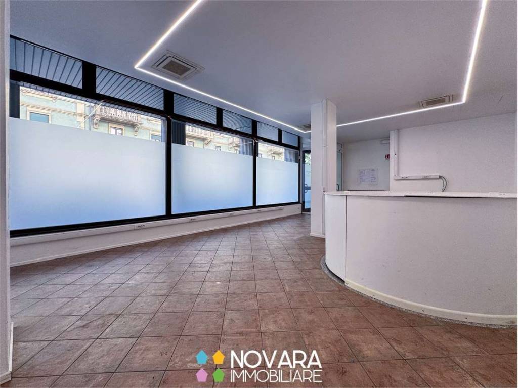 ufficio in vendita a Novara in zona Centro Città
