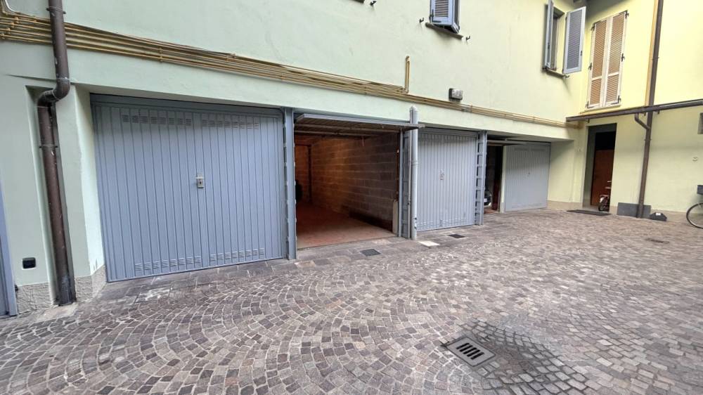 locale di sgombero in vendita a Novara in zona Centro Città