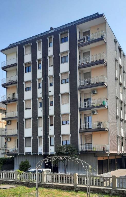 appartamento in vendita ad Oleggio