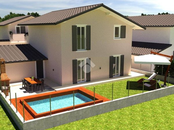 casa indipendente in vendita ad Oleggio