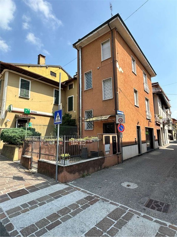 appartamento in vendita ad Oleggio