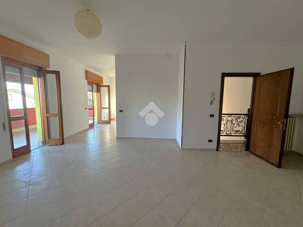casa indipendente in vendita ad Oleggio