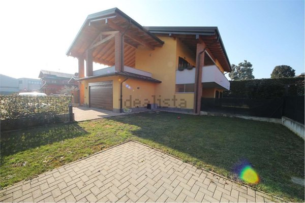 appartamento in vendita ad Oleggio