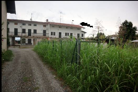 casa indipendente in vendita ad Oleggio