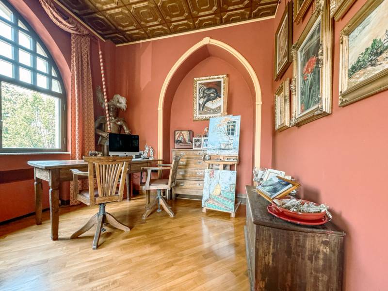 casa indipendente in vendita ad Oleggio