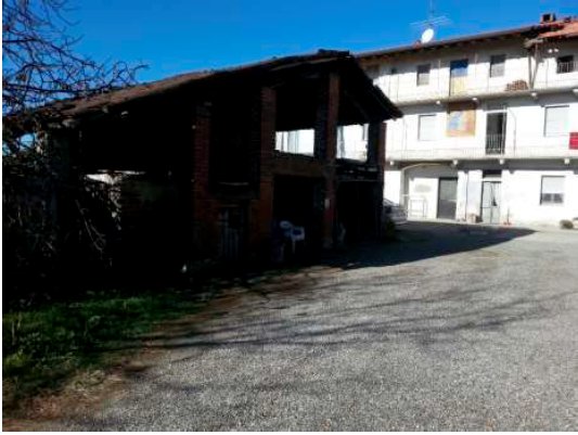 casale in vendita ad Oleggio