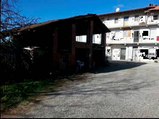 casale in vendita ad Oleggio