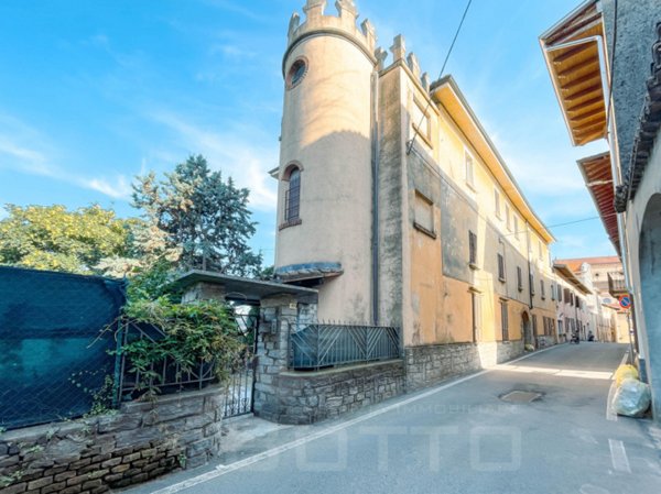 appartamento in vendita ad Oleggio