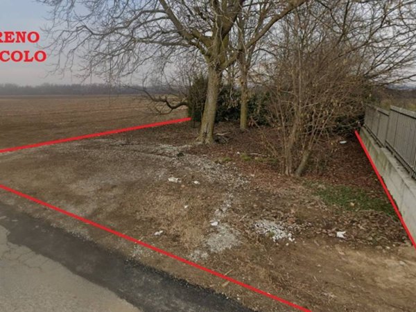 terreno agricolo in vendita ad Oleggio