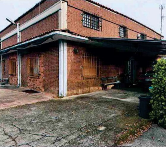 casa semindipendente in vendita ad Oleggio