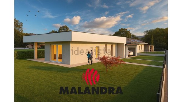 casa indipendente in vendita ad Oleggio