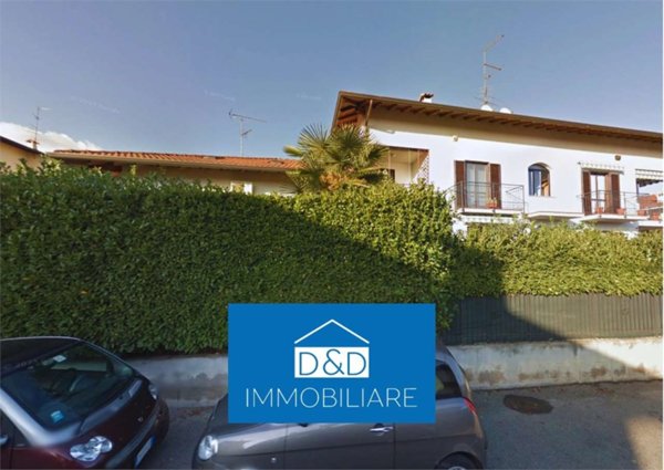 casa indipendente in vendita ad Oleggio