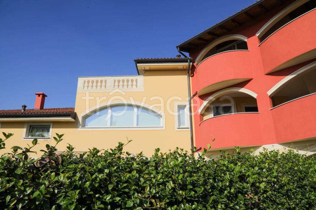 appartamento in vendita ad Oleggio