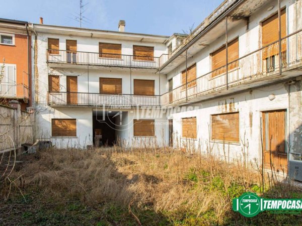 appartamento in vendita ad Oleggio