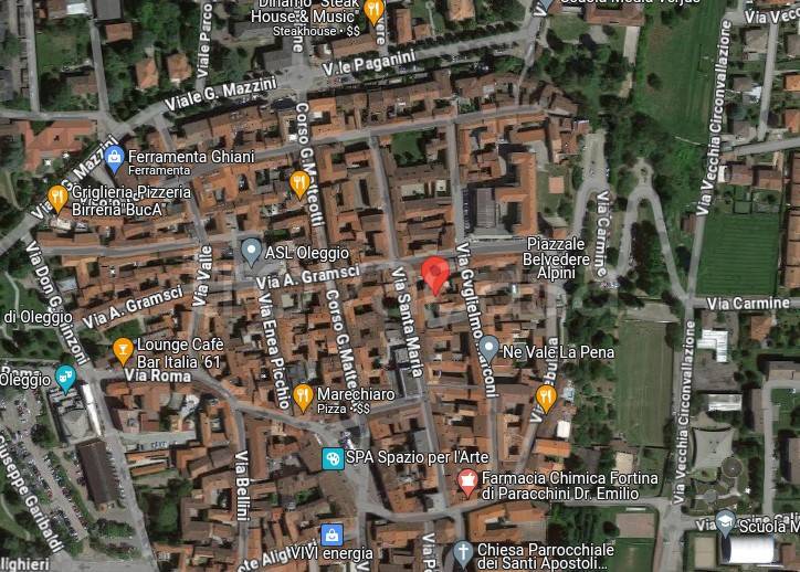 casa indipendente in vendita ad Oleggio