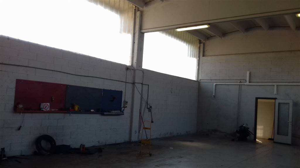 appartamento in vendita ad Oleggio in zona Loreto