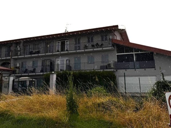 appartamento in vendita ad Oleggio in zona Fornaci
