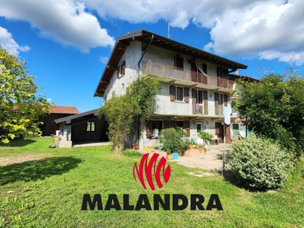 casa indipendente in vendita ad Oleggio