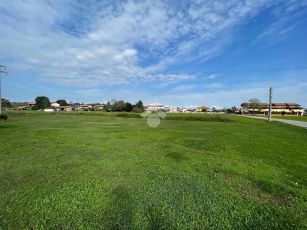 terreno agricolo in vendita ad Oleggio in zona Loreto