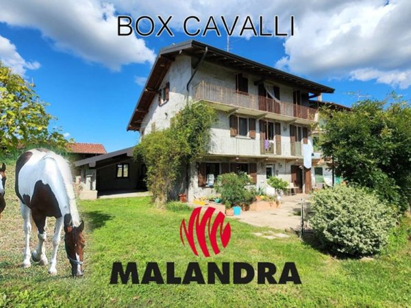 casa indipendente in vendita ad Oleggio